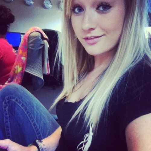 Chivettes Bored At Work Gallery 28 Photos