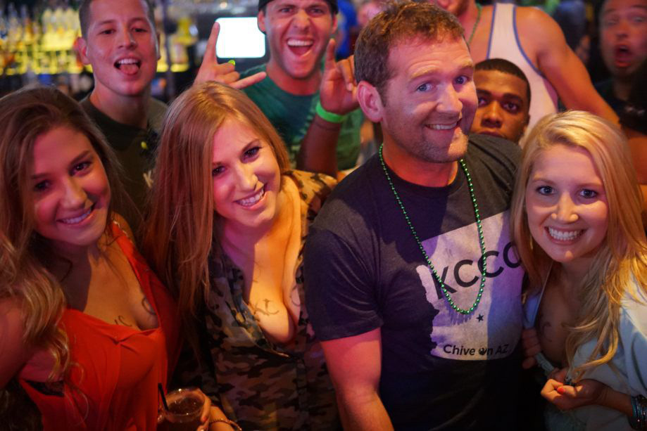 theCHIVE’s Arizona Meetup, a mammoth fundraiser for the families of the