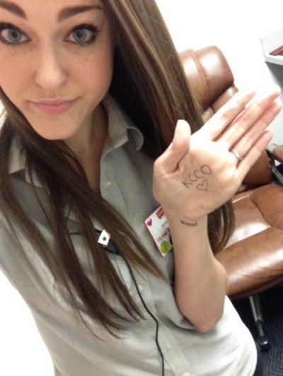 Chivettes bored at work (40 Photos) 