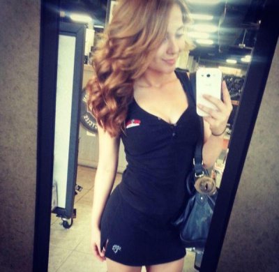 Chivettes bored at work (33 Photos)  Bored at work, Girls taking selfies,  Girl