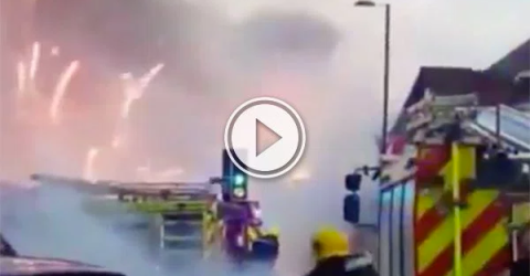 Fire at a fireworks factory in Southampton (Video)
