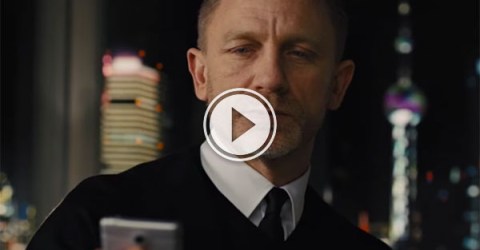 Movie characters playing Pokemon Go (Video)