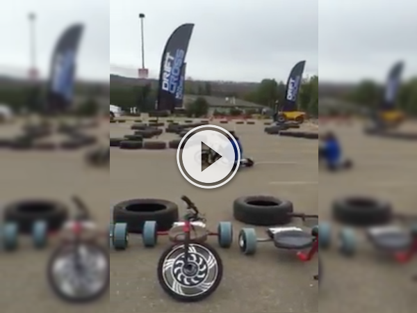 Whoa, someone's doing some tricycle drifting and I want in! (Video)