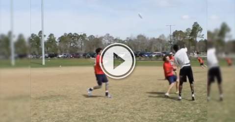 Dude pulls off an absurd frisbee throw; acts like nothing happened! (Video)