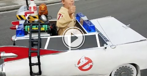 Kid in wheelchair makes awesome Halloween Ghostbusters Costume