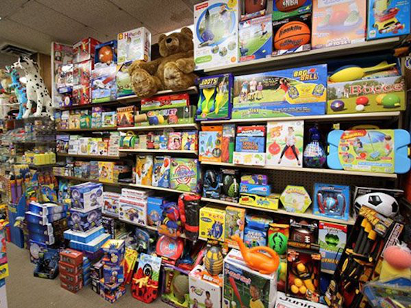 The hardest-to-find toys during holiday season since 1983 (33 Photos)