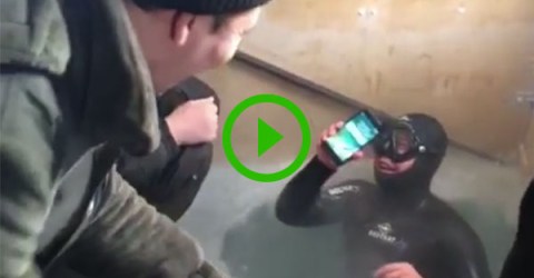 Russian diver recovers drunk buddies iPhone (Video)