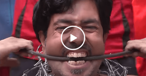 Pakistani man bends iron bars with his mouth (Video)
