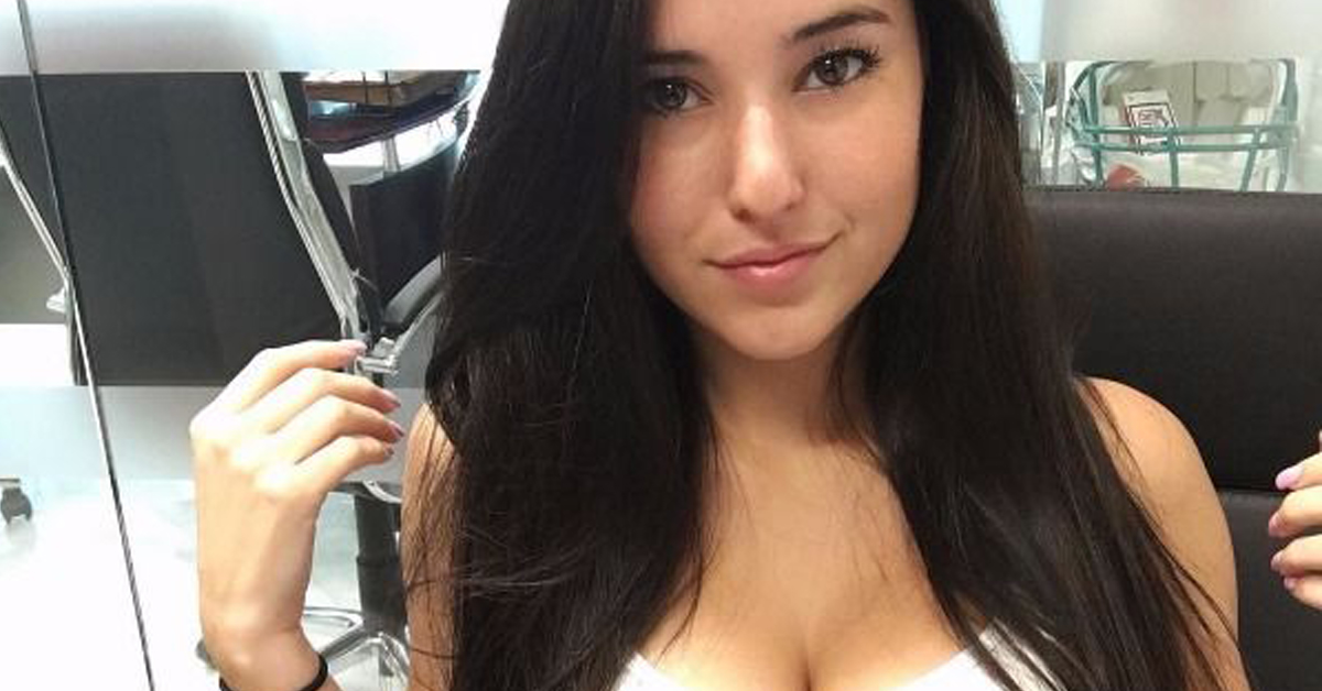 Chivettes Bored at Work (34 Photos)