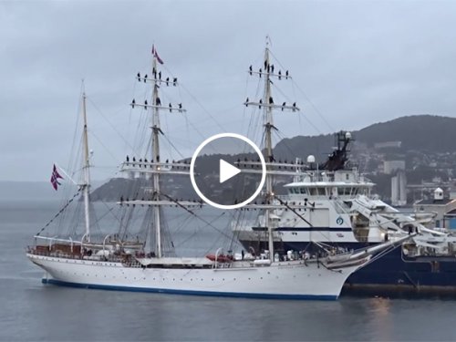 Norwegian sailors sing sea shanty as they pull into port (Video)