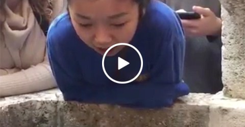 Girl beautifully sings into well in Italy (Video)