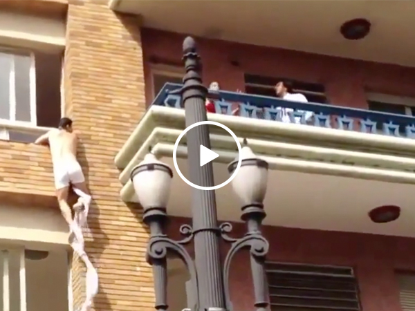 Acrobatic cheater escapes through second-story window during rush hour (Video)