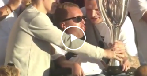 Fan steals Danish Cup Trophy for good cause (Video)