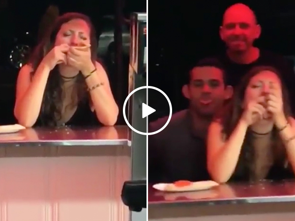 Drunk girl just enjoying pizza douchebags videobomb