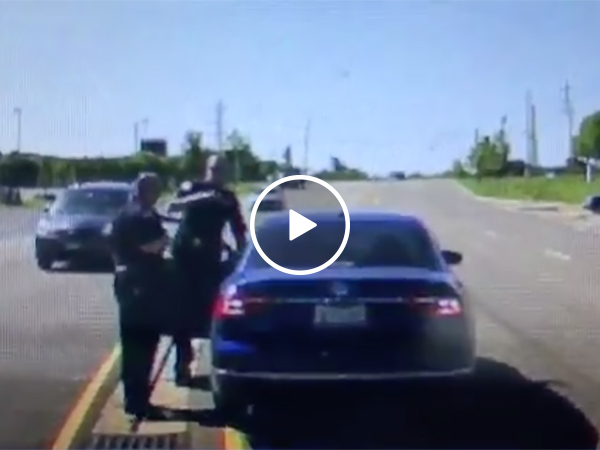 Guy saves driver who was having a seizure at the wheel