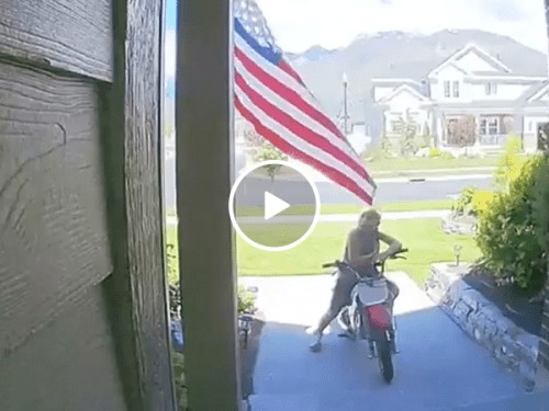 Camera captures boy reciting Pledge of Allegiance (Video)