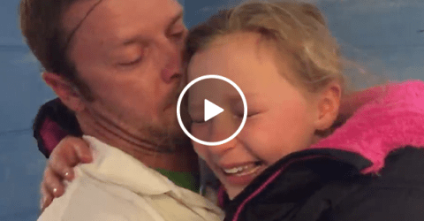 Dad surprises daughter during lunch after military deployment (Video)
