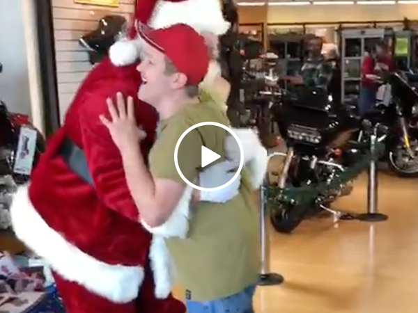 Disabled man adorably excited to meet Santa (Video)