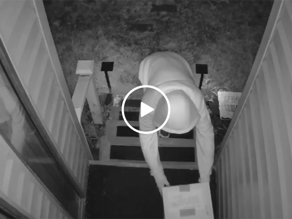 Thief Tries To Steal Amazon Delivery But Gets Shut Down