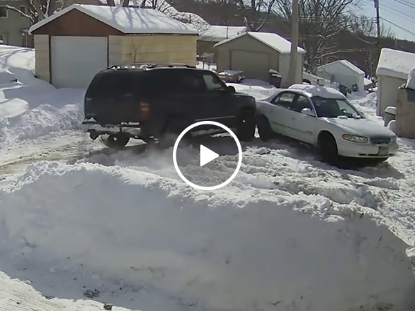 Lazy man learns hard lesson after failing to clear snow (Video)