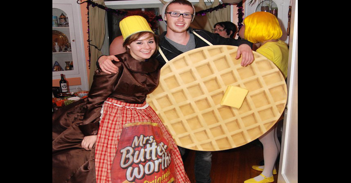 Couples Halloween costume ideas prove two heads are better than one