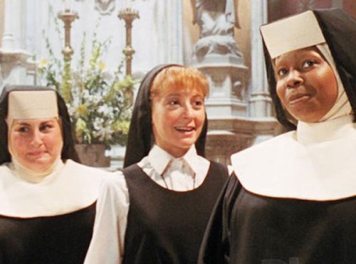 sister act stars goldberg najimy and makkena 834576 Just because you wrote the movie, doesnt mean you like it (14 Photos)