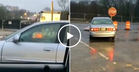 Waking up a drunk driver... What could POSSIBLY go wrong? (Video)