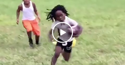 Little Kid Jukes Out A Whole Football Team like Leveon Bell