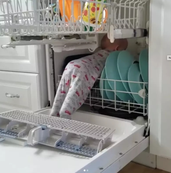 The motherload of mom fails (28 Photos)