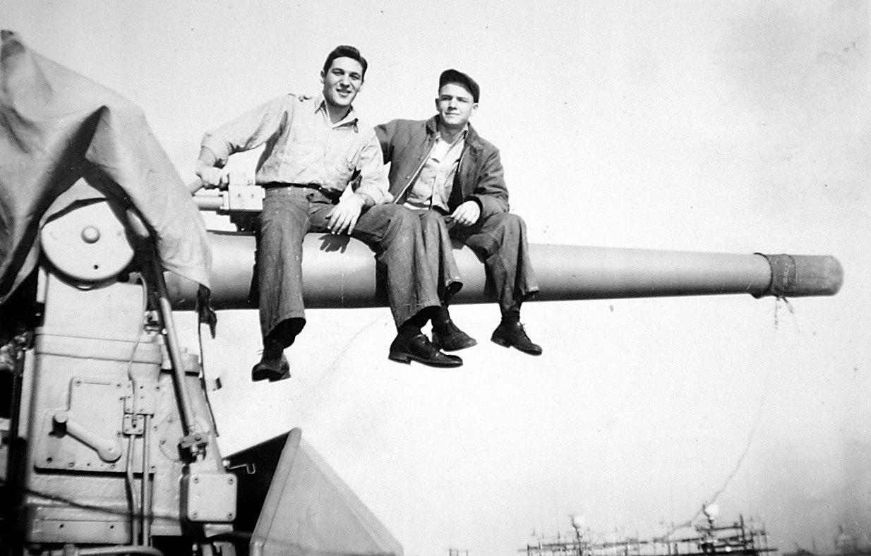 Honoring The Greatest Generation (10 Photos)