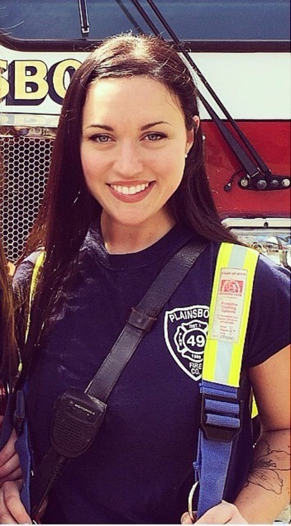 Sexy FD Girls Firefighter First Responder Photos Chivers Who Serve Pic ...