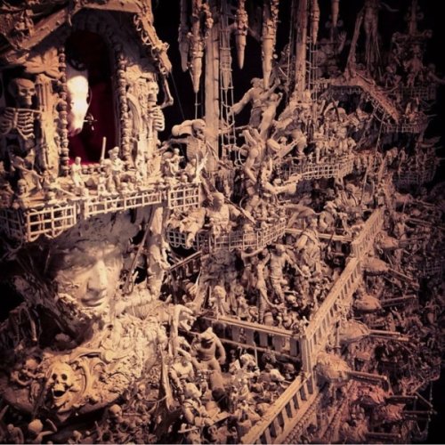 ghost ship takes 15 months of hand carved details by insane artist jason stieva 4 Ghost Ship takes 14 months of hand carved details by insane artist: Jason Stieva (22 Photos)