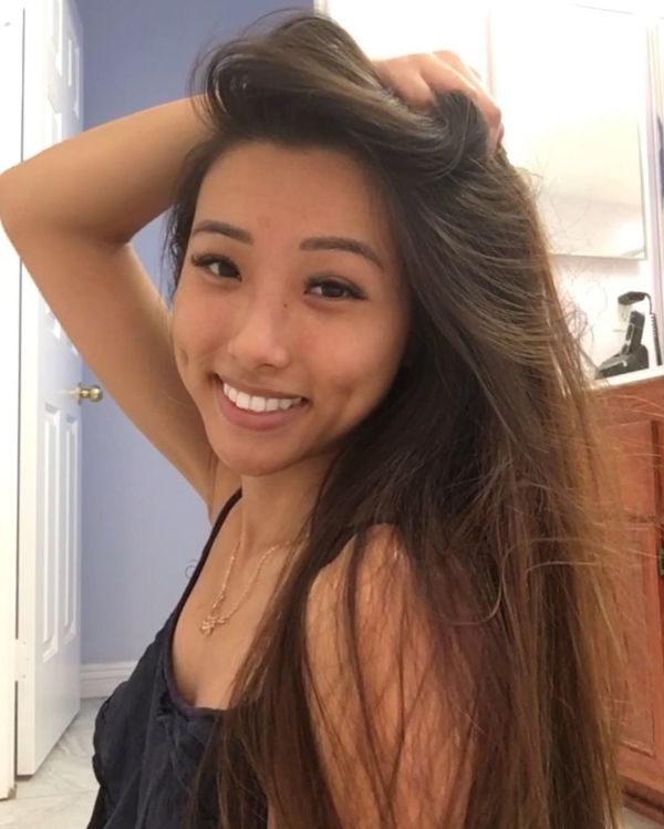 There are two kinds of dimples and both are sexy