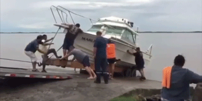 Hilarious GIF gallery of boating fails. | Humor. Doing It Wrong.