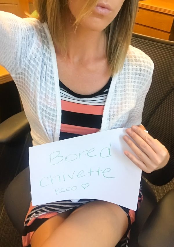 Chivettes bored at work (35 Photos) .