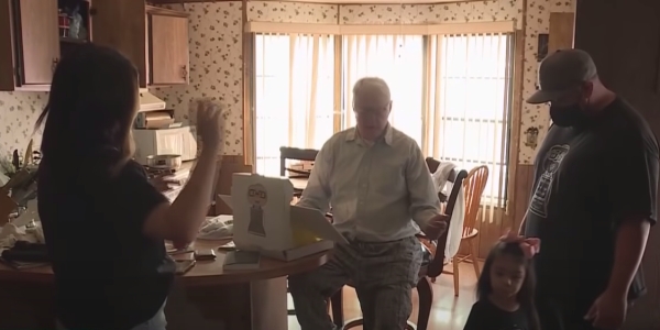 89-year-old pizza delivery driver brought to tears with $12,000 tip