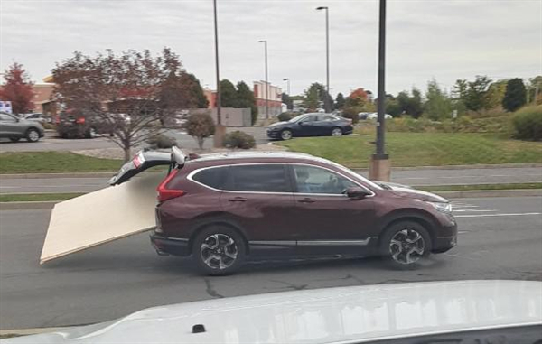 yeaaahh-you-shouldnt-be-behind-the-wheel-photos-11.jpg