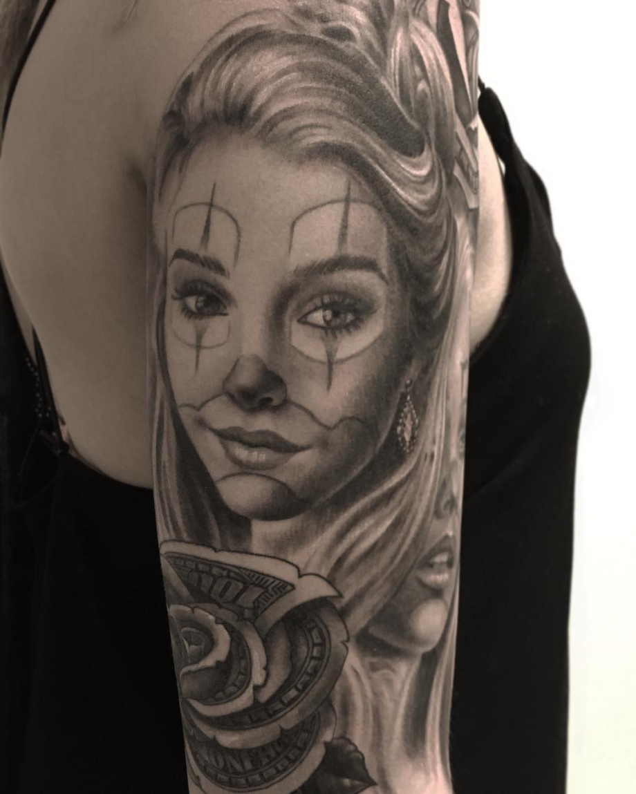 Artist's hyper-realistic B&W tattoos is the stuff of legend. (40 Pics)