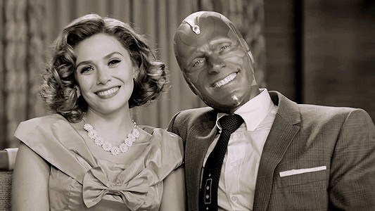 It S No Wanda Why Elizabeth Olsen Is A Vision Of Perfection