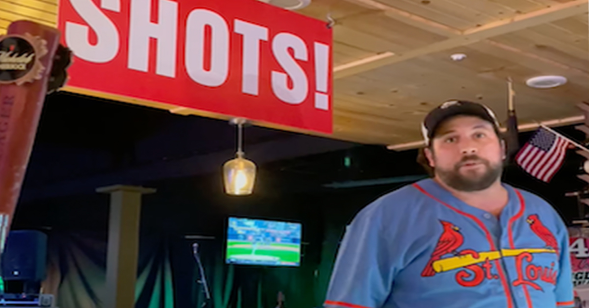 Assh*le “bartender” rips veteran’s military ID and refuses to serve her