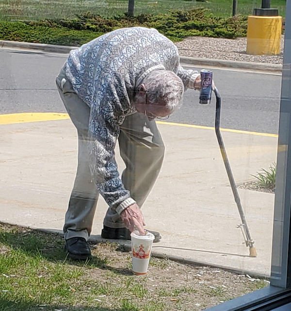 Hearts that are overflowing with kindness | theCHIVE | Humanity