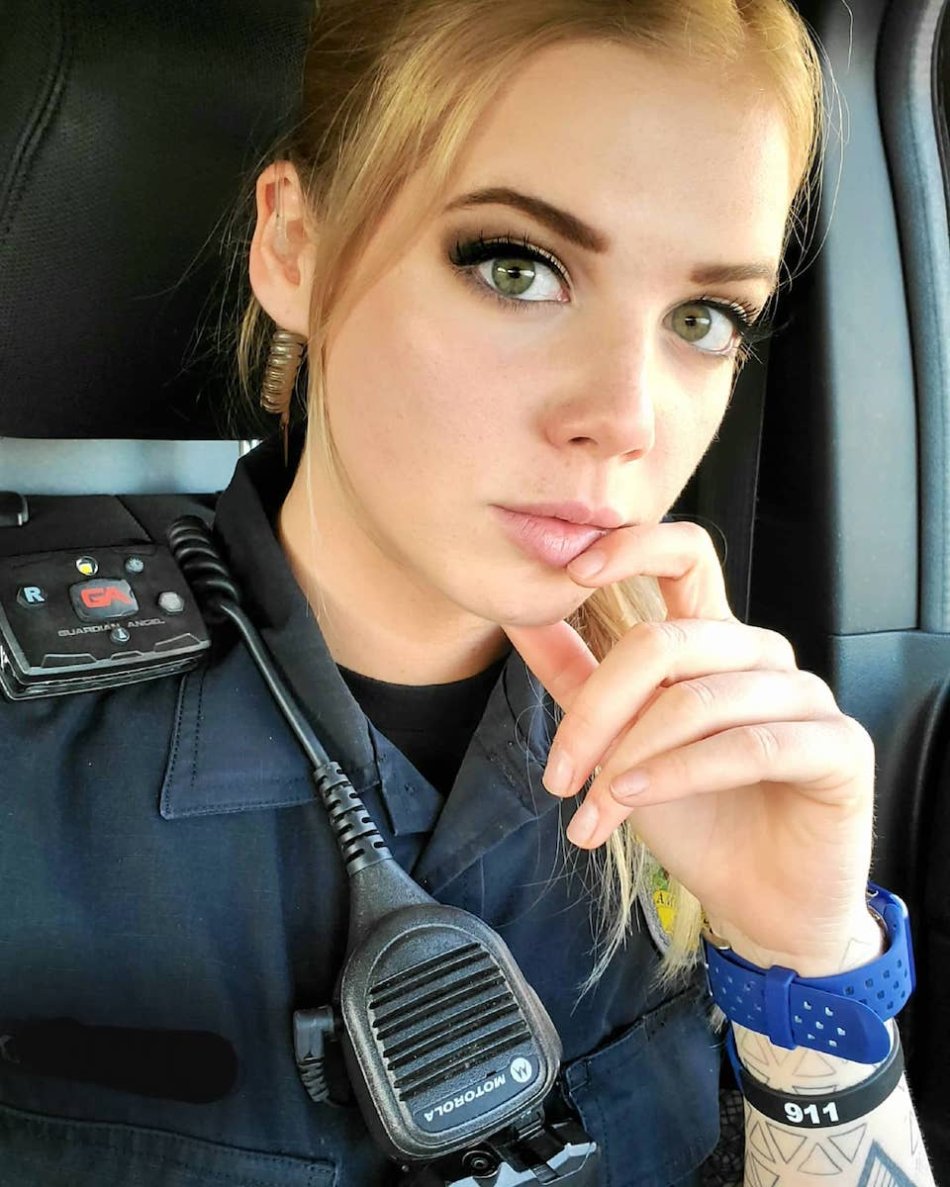 Sexy Fitness Girl is Beautiful Blonde Police SWAT Cop Photos