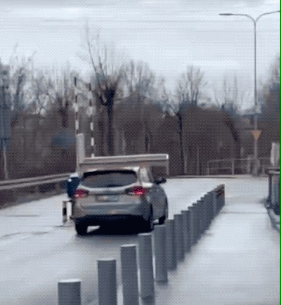 Luke Idiot GIF - Luke Idiot Bad Driving - Discover & Share GIFs