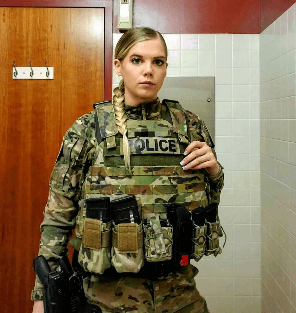 Sexy High-Res Police SWAT Team Girl Reveals Hot Fitness Body Beauty