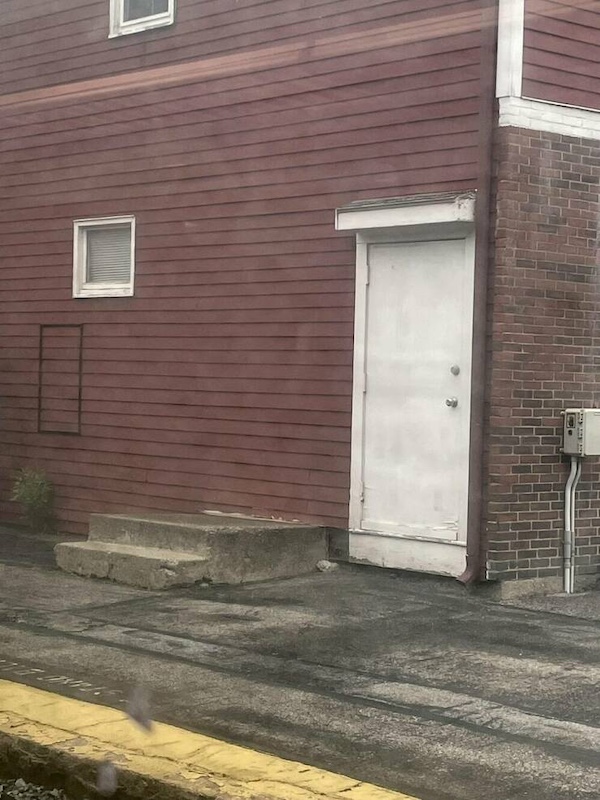 Construction fails that it's hard to believe ever got build at all