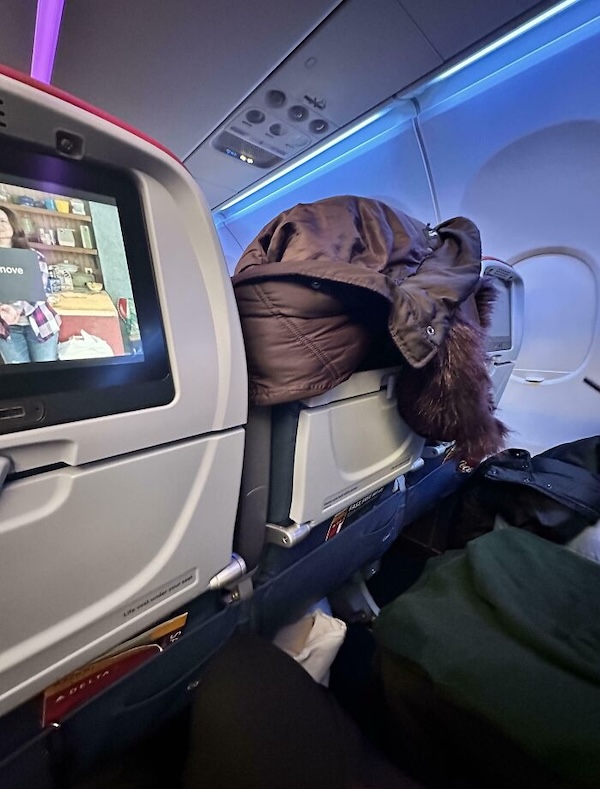 These horrendous plane passengers belong on the no-fly list