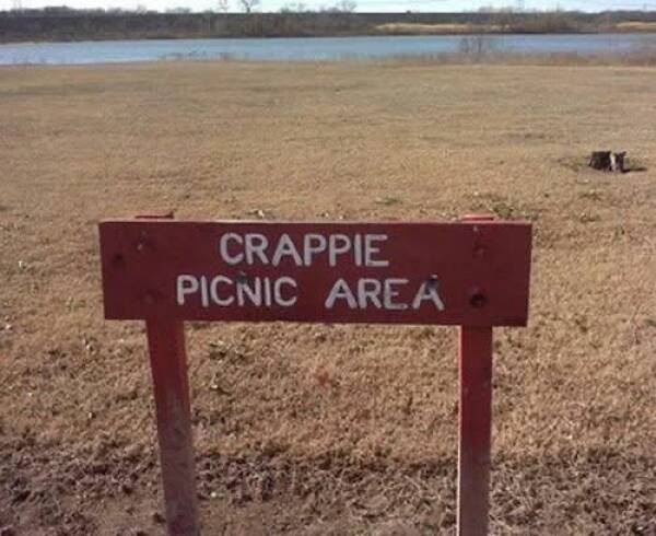The signs were everywhere...they just made no sense (28 Photos) theCHIVE