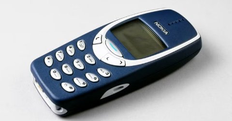 Photo of a 2000s Nokia phone